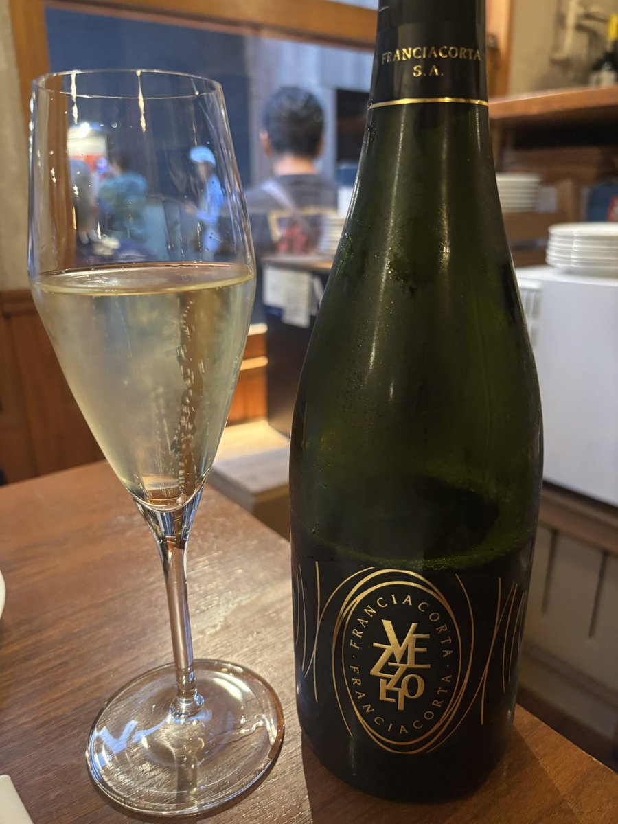 ibu3033's tweet photo. フランチャコルタから。 https://t.co/YWNxESX2Lp