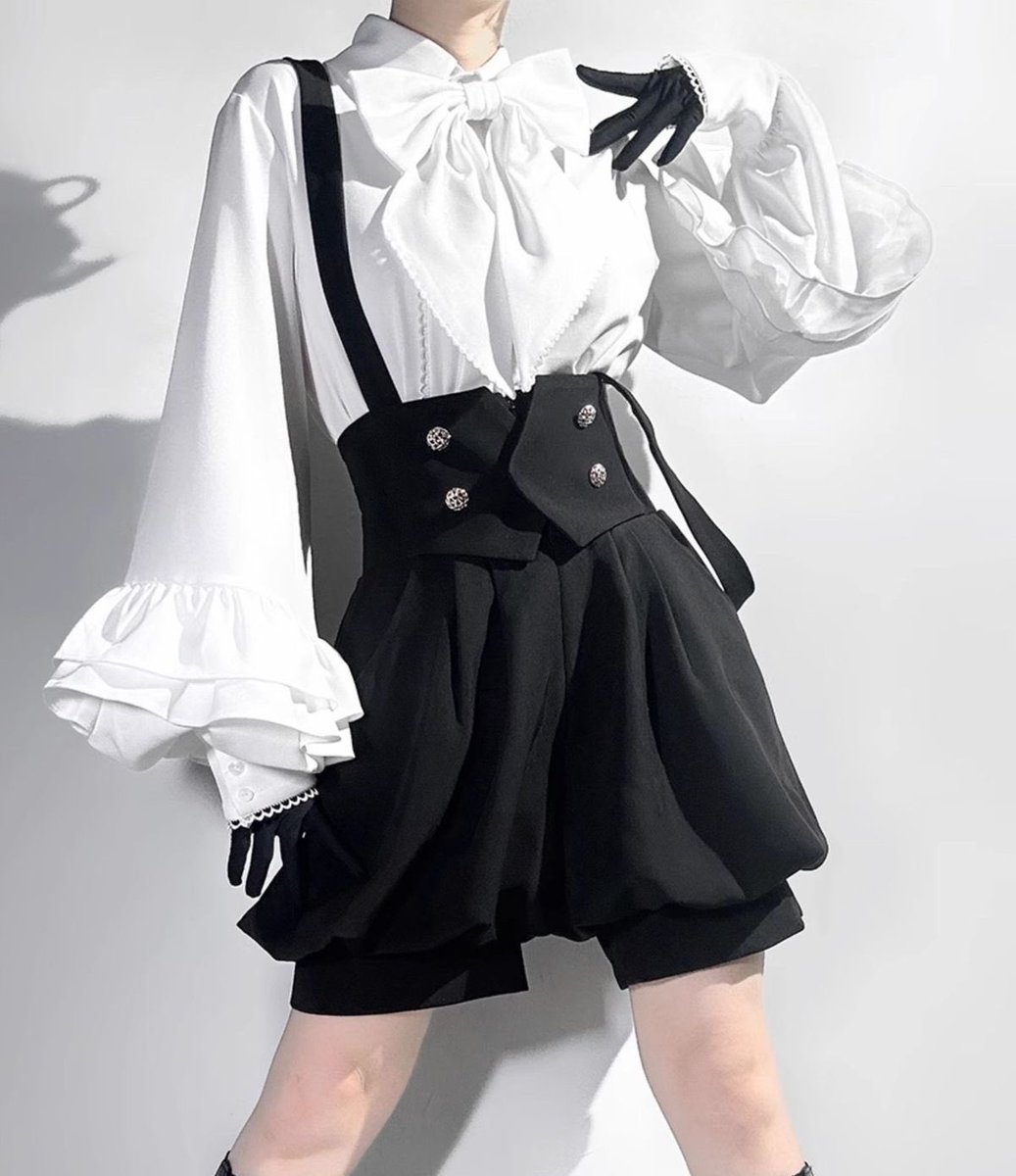 mityoshs's tweet photo. mitya in ouji fashion https://t.co/LOx60sFhSg