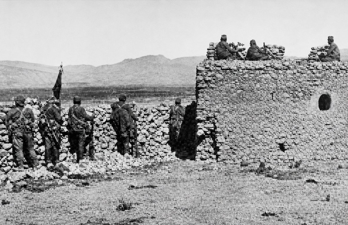 PlataformaMill1's tweet photo. #TalDíaComoHoy, 5 de septiembre de 1925, el capitán del #Tercio D. Antonio Cabal Revia, en la acción para levantar el asedio de la posición de #KudiaMenar, se lanza al frente de su Cía contra las trincheras enemigas entablando duro combate, alcanzando la gloriosa muerte. https://t.co/eg5HUxffDr