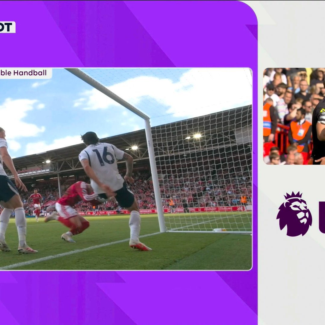 Liambrad06's tweet photo. Not a clear handball, but neco’s is a clear handball???

corrupt PGMOL strikes against #NFFC again https://t.co/HO9vXaAwwO