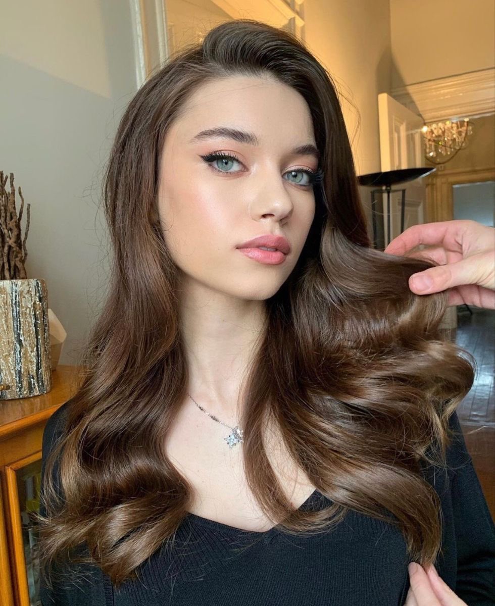 yslgirlx's tweet photo. Afra saraçoğlu https://t.co/mLFxqeG0Q7