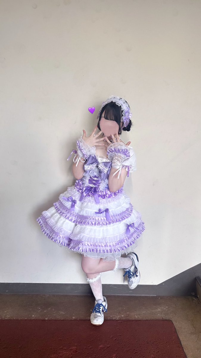 maru552525's tweet photo. アイドル衣装無事に仕上がり、
高校ラスト文化祭で
1日限定あいどるをお披露目♡
親ばか発動💓
めちゃくちゃかわいかった😍💜 https://t.co/RYiWDgZTl0