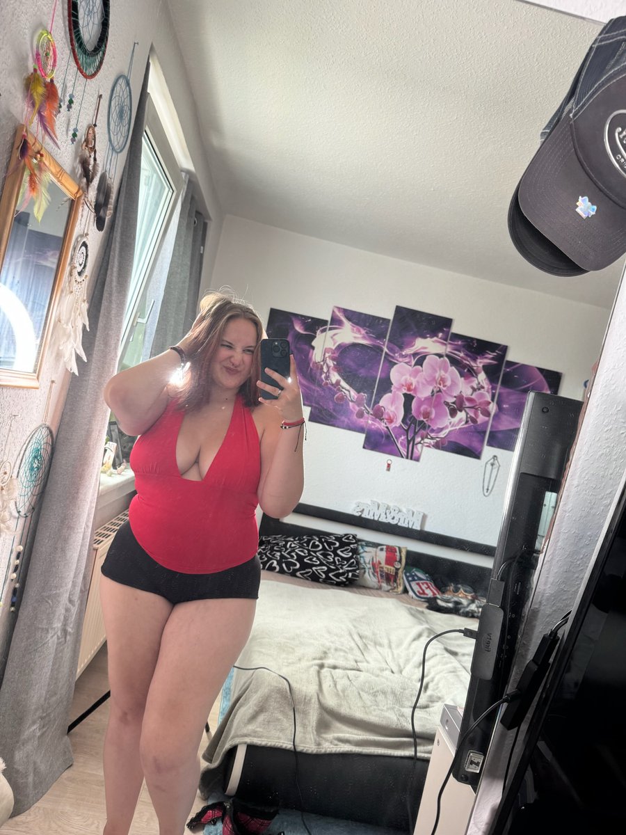 queenRomyy's tweet photo. But you don’t follow her yet ❌ https://t.co/lRI6h068Mr