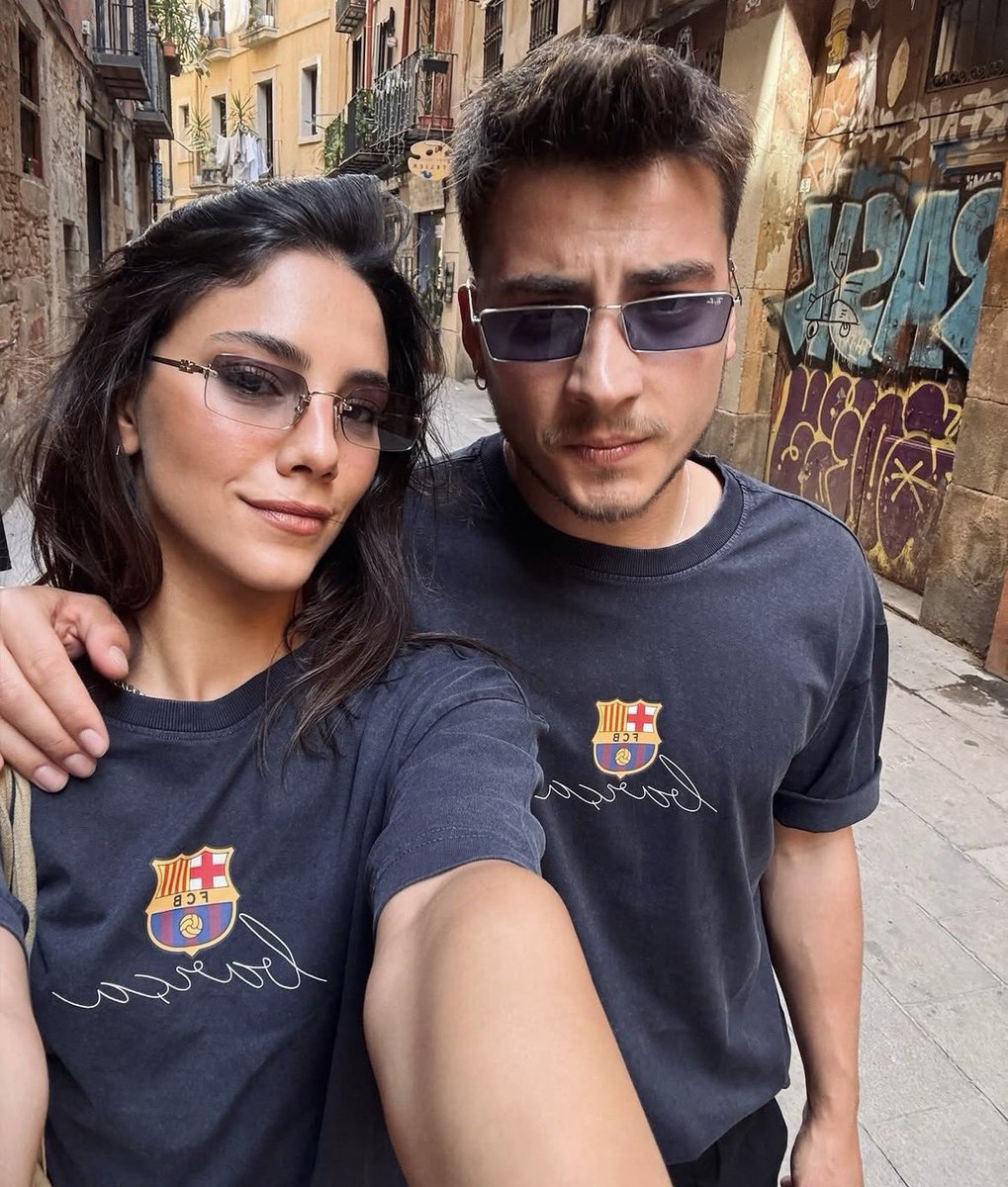 TvDunyasii's tweet photo. Atakan Özkaya &amp; Dilin Döğer 💥 https://t.co/RGwk5dX57c