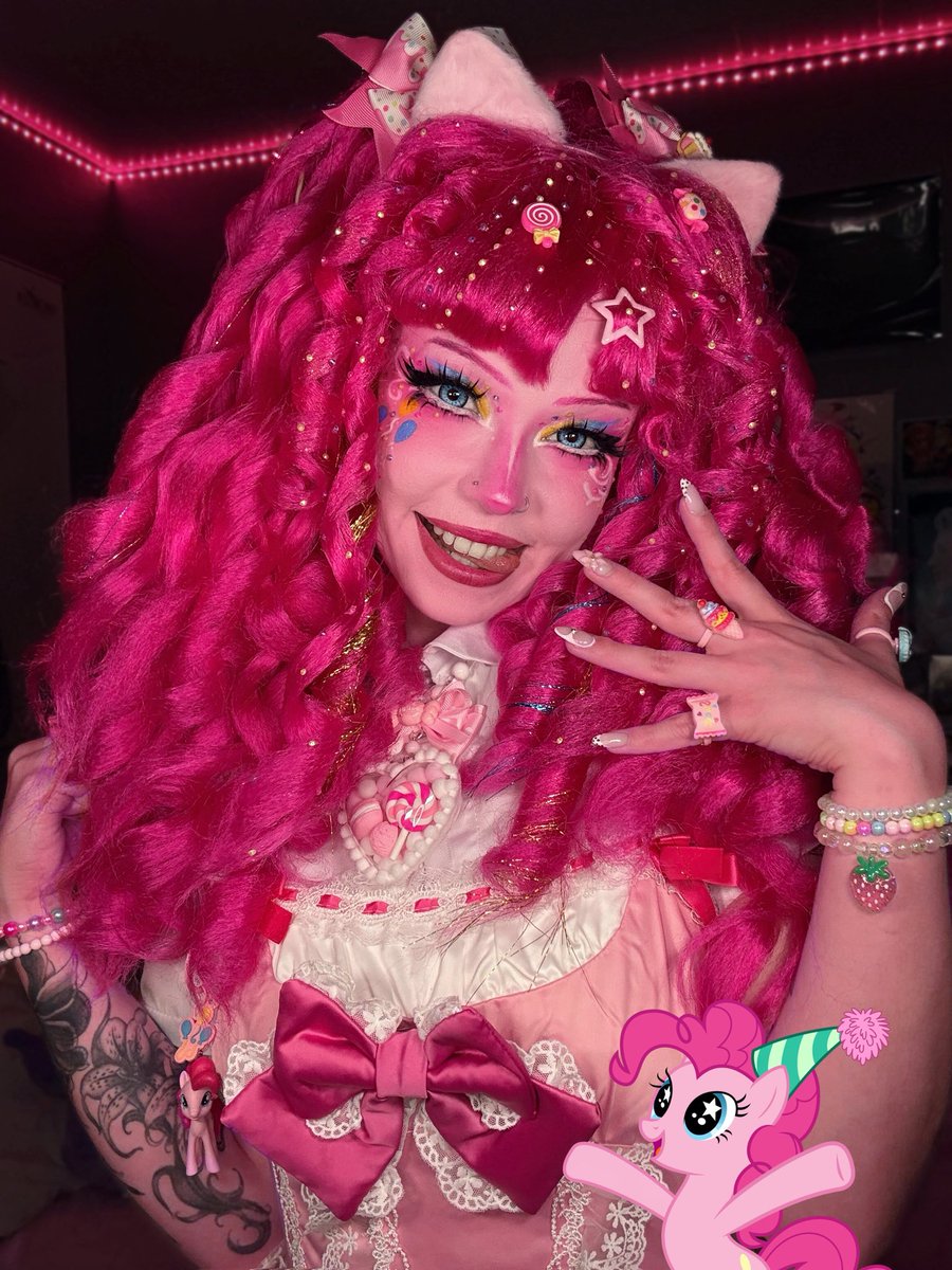 kirapika_cos's tweet photo. pinkie pie 🎉🎈 https://t.co/6dPVNy45vW