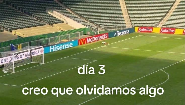 ACAnnimo1's tweet photo. @AlfonsoTamez8 @julioordz10 Lo mismo te pregunto, ¿que tendrá que ver el Milan con que Santi sea malo?, nomás lo usas de excusa para defender al meme de la selección. https://t.co/KaMnevwext