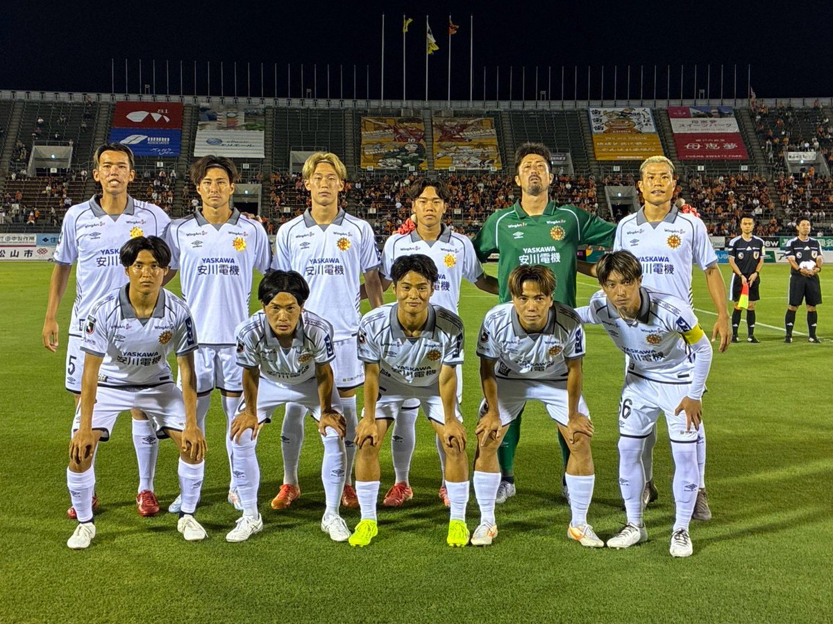 Giravanz_staff's tweet photo. 🟡-𝙈𝘼𝙏𝘾𝙃 𝘾𝙊𝙈𝙈𝙀𝙉𝙏-🔴

#田中遼太郎 監督
#長谷川光基 選手
#平松昇 選手
#坂下湧太郎 選手

▶️ https://t.co/THvIFqIviB

#ギラヴァンツ北九州 https://t.co/a2YYNFXsyD