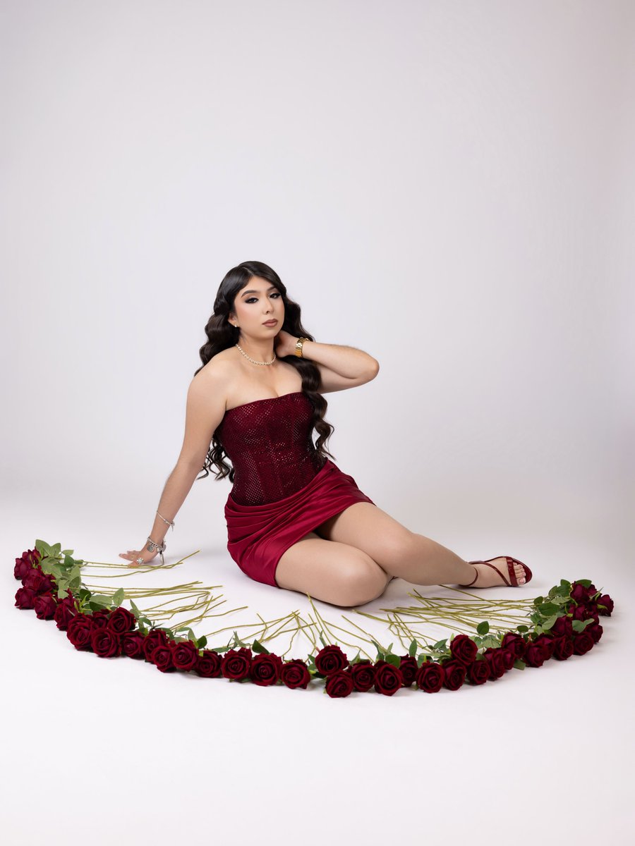 RobbinDoiudue's tweet photo. Confidence looks good on you. Every birthday deserves to be celebrated in style. Book the photoshoot you’ve always dreamed of and create timeless portraits that make you feel confident, beautiful, and unforgettable. Now booking birthday and glam https://t.co/TFKtD8VPuj