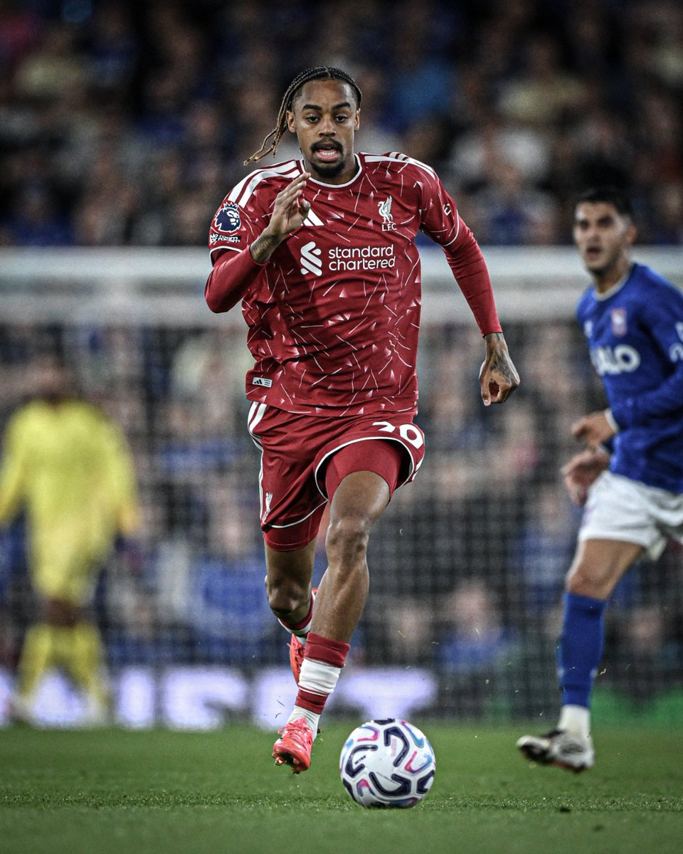 ESPNFC's tweet photo. Bradley Barcola played just 26 minutes in his Liverpool debut and already has the highest recorded top speed in the Premier League this season (22.3 MPH) ⚡️ https://t.co/Lr3leOe84b