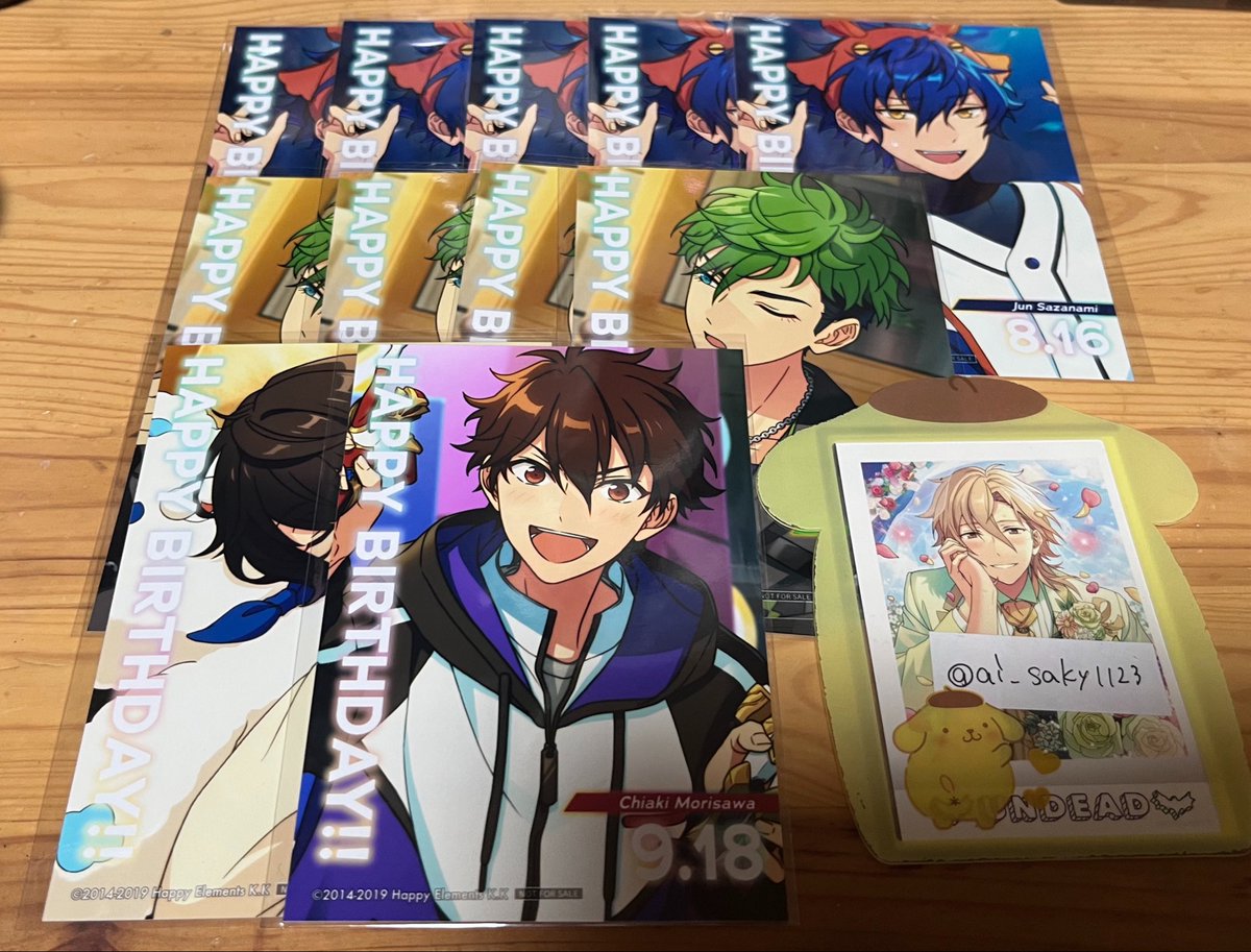 ai_saky1123's tweet photo. 【交換】あんスタ キッチンカー バースデーブロマイド

譲▶︎ジュン5 ジュイス4 凛月 千秋
求▶︎薫 カンナ>>日和 宗

郵送希望
薫 カンナ含む交換優先させていただきます https://t.co/fRCNyLgU7N