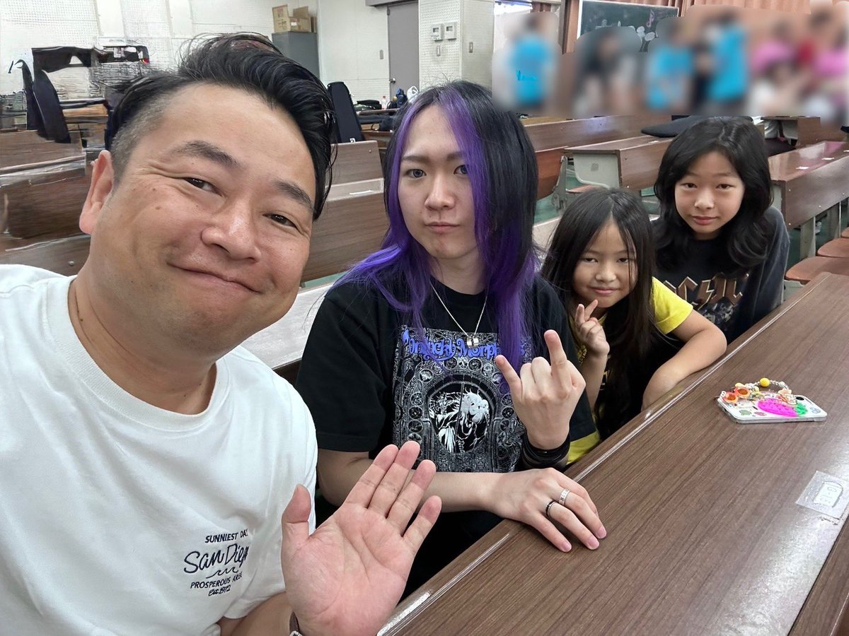 goodjobkomei's tweet photo. 東京を拠点に活躍しているギタリストのaru君と、うれしい再会🎸✨

一昨年のクリスマスライブで一緒にセッションできたことは、今でも最高の思い出です🎶

久しぶりに会えて、音楽の話にも花が咲きました😊

「また一緒にやろう！」と次のセッションも約束✨
その日を楽しみにしています🎸🎶 https://t.co/suXyHfqt4y
