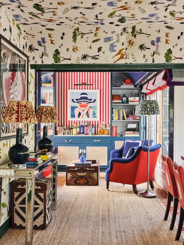 2NMPConcept's tweet photo. London #penthouse #transformed #riot #colourandpattern #interiordesigner Nina Litchfield first encountered #apartment https://t.co/IUdNzGYDWc https://t.co/iJGThp6TF9