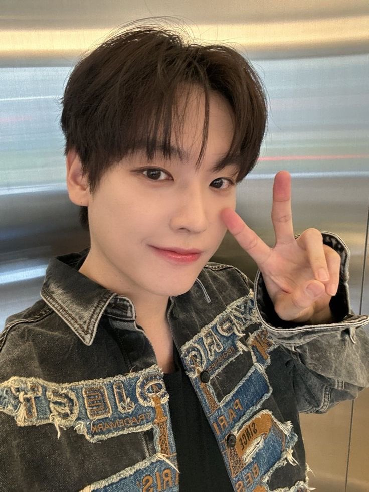 gggooommm0's tweet photo. 堀夏喜くん見ててなんか既視感あると思ってたらSF9のインソンだった https://t.co/HLQJwUr8vd
