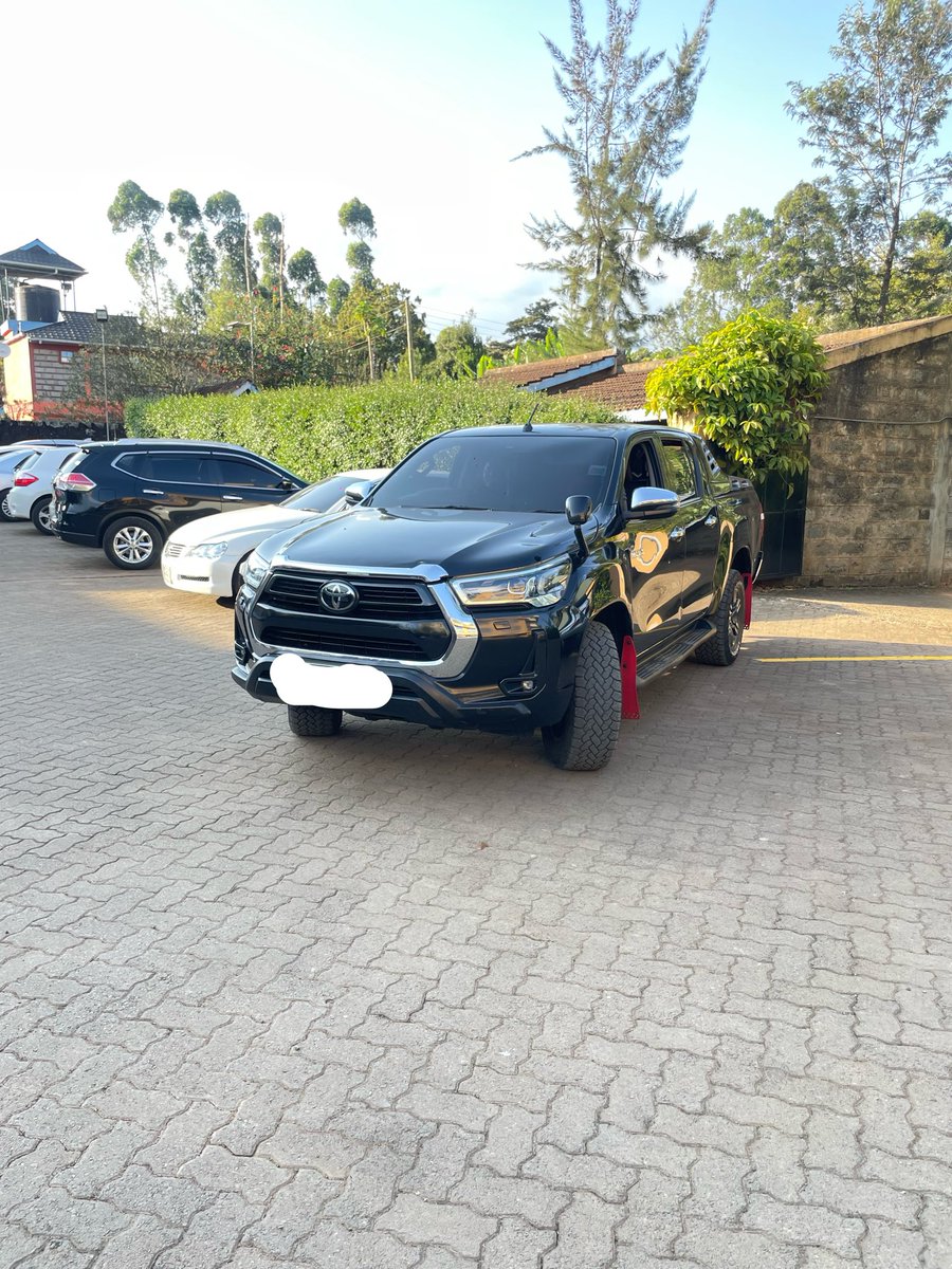 Rozaaaaah_'s tweet photo. Called my friend akuje we chill and swim and this young lady  pulls up with a 4wheel machine ama naskia mnaziita aje … I wanna keep being loved by these typa girls banaa https://t.co/yL91pC80jI