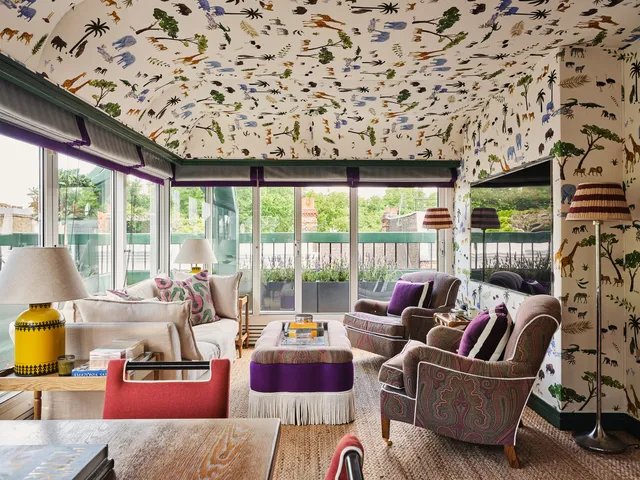 2NMPConcept's tweet photo. London #penthouse #transformed #riot #colourandpattern #interiordesigner Nina Litchfield first encountered #apartment https://t.co/IUdNzGYDWc https://t.co/iJGThp6TF9