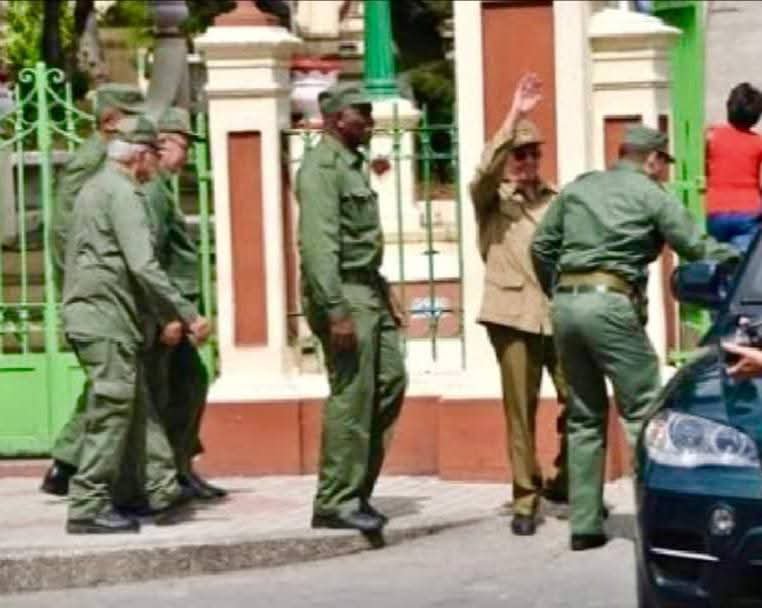 GHNordelo5's tweet photo. ¡Muchas felicidades a los abnegados combatientes de la Dirección de Seguridad Personal del Minint Hoy en su 65 aniversario!
#Cuba #CDRCuba #CubaNoSeRinde https://t.co/VoKwJ4Iy21