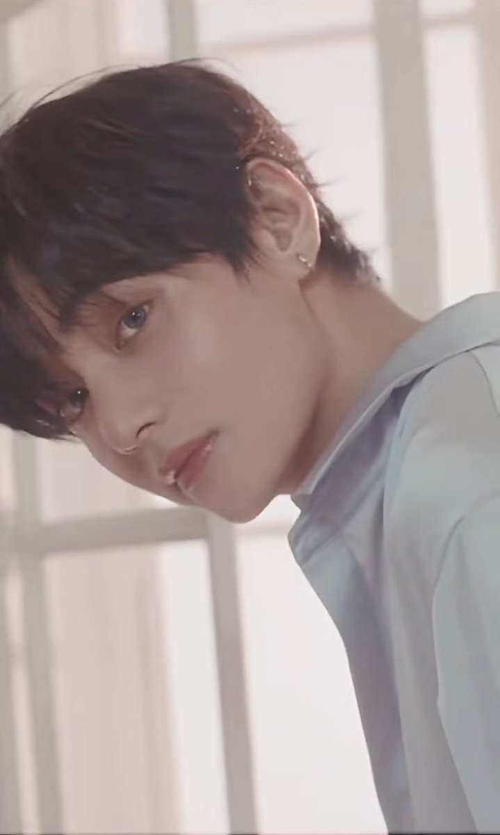 HotBTSMasalaMix's tweet photo. @BTS_twt Kim Taehyung...will you come in my dreams tonight please? I think I'll miss u too much otherwise ❤️‍🩹 https://t.co/hzlDr6vwmK