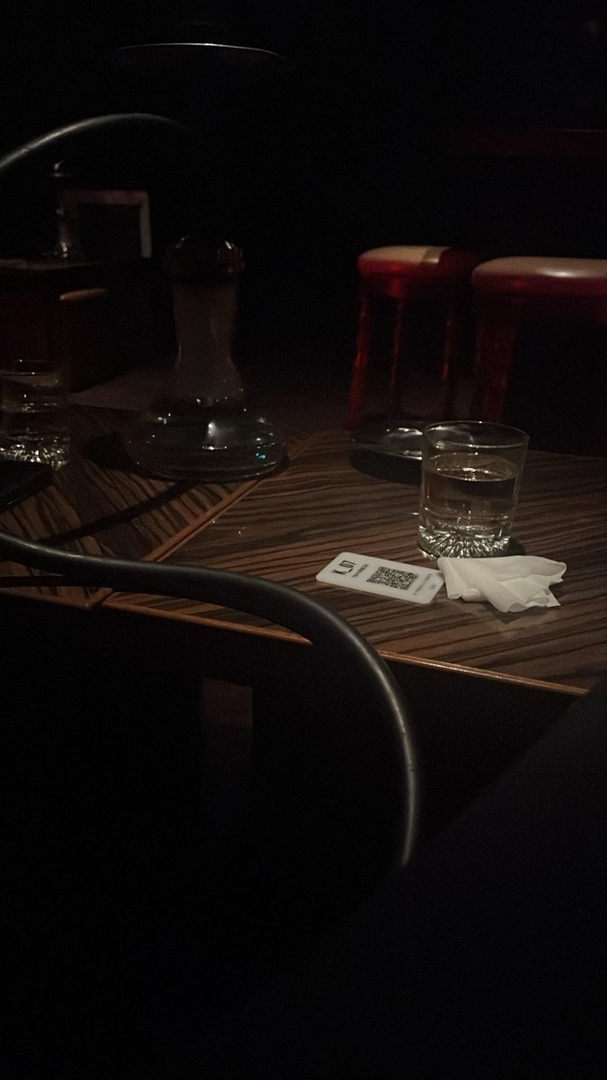 sim21498's tweet photo. 飲み始めてから10時間たってる🙃 https://t.co/H6nh171Lzo