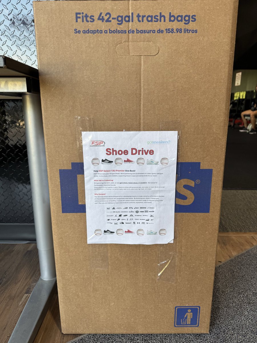 TaddGibby24's tweet photo. The ESP Shoe Drive is in full swing! If you would like to donate please see the ESP front desk or drop some sneakers in a box 📦! #GotSneakers #Community #SupportAGoodCause #ESPTrained #ESPFamily #ESPGiving #WhoHasShoes2Donate #ESPSelect13uPremier @ESPSelect https://t.co/wQwwXfSaUW