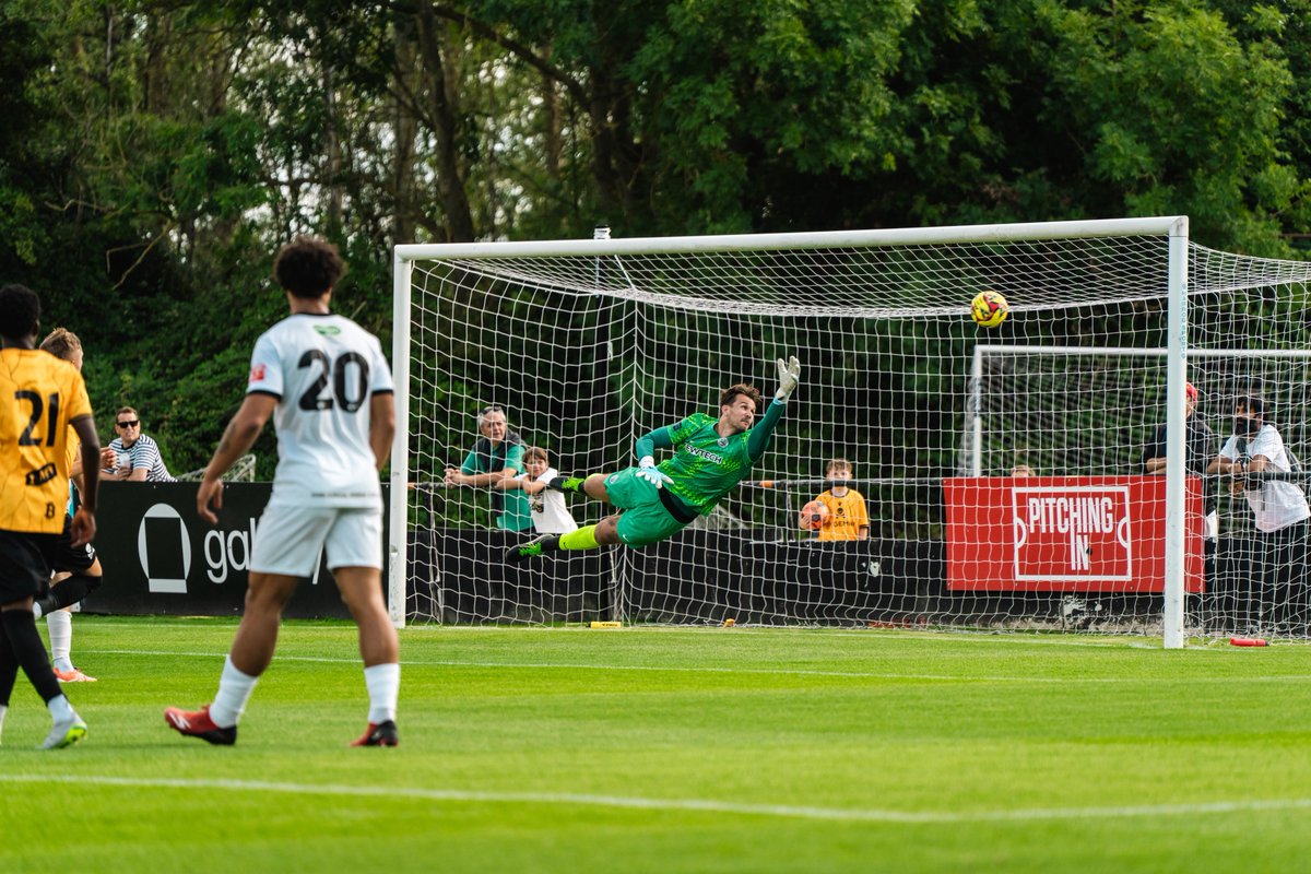 realbedford's tweet photo. Conor Tee 🤝 Free-kick https://t.co/UsHTOhH6iO