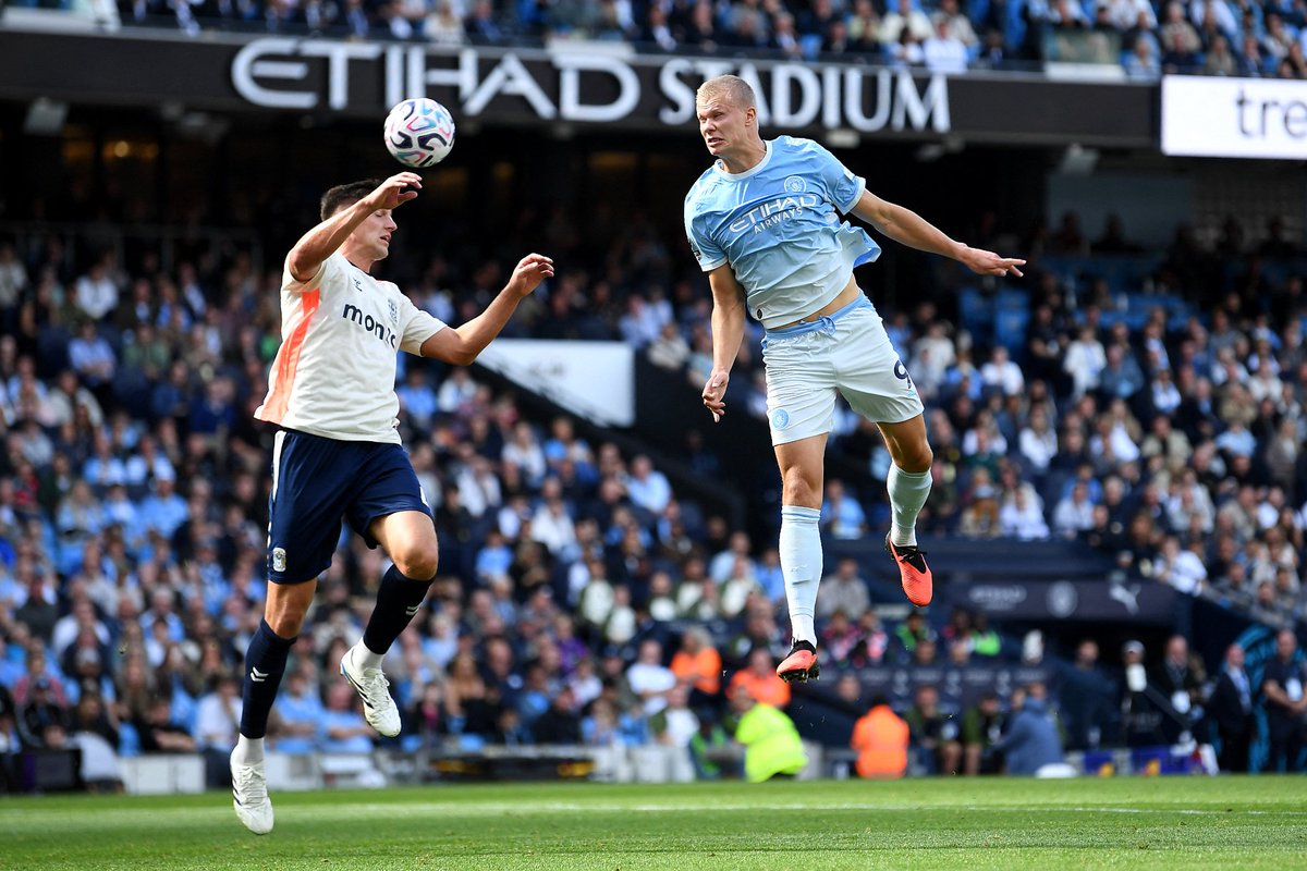 OptaAnalyst's tweet photo. Erling Haaland has scored more headed goals than any other Man City player in Premier League history (20) https://t.co/VWG8ThbYQN