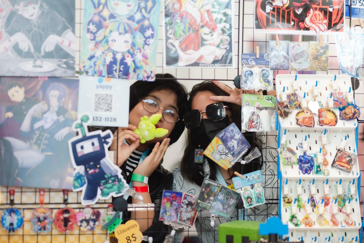 ComicConPanama's tweet photo. ¡Ya estamos listos para recibirte en el segundo día de #ComicConPanama!

Te esperamos hoy hasta las 8:00 p.m. en el Panama Convention Center para disfrutar de todo lo que tenemos preparado: marcas increíbles, talento local, cosplays espectaculares y muchas experiencias más.🤩✨ https://t.co/qkFEgQWdsB