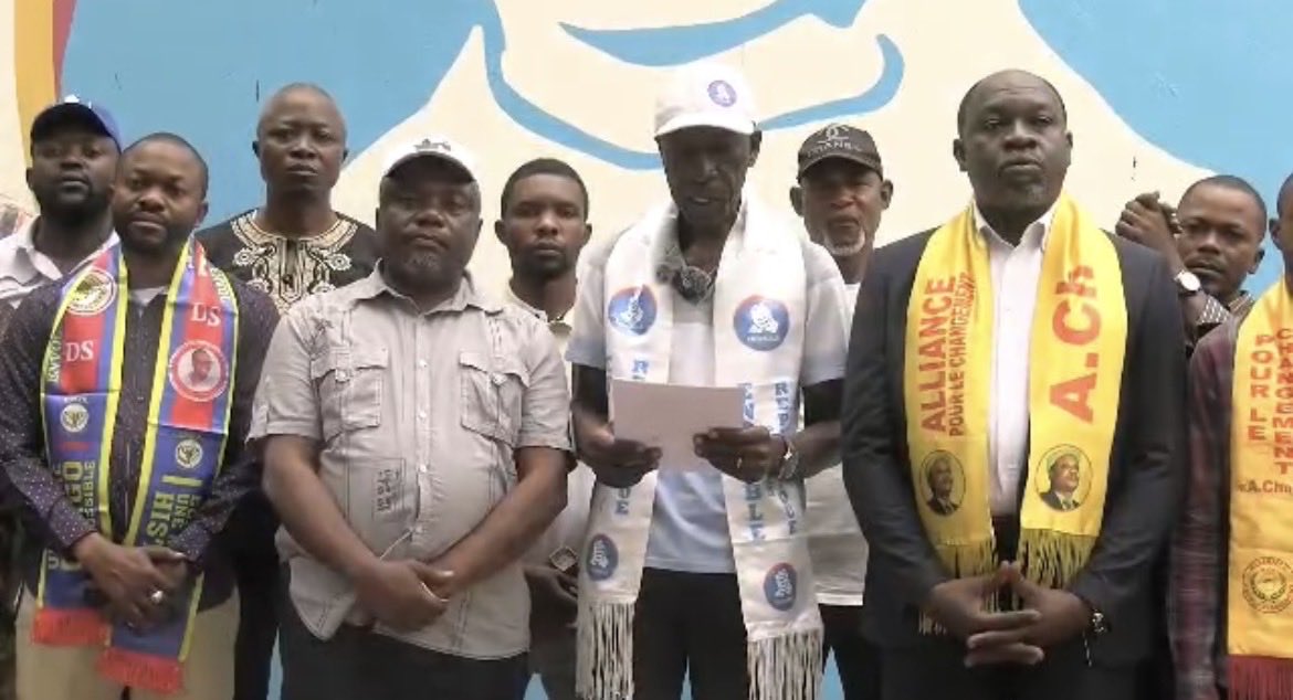 wembi_steve's tweet photo. #RDC: « Pendant que des militants disparaissent dans des lieux tenus secrets, le régime s'active à remettre en cause l'article 220, la clause intangible qui protège les Congolais contre la confiscation du pouvoir. Toucher à cet article, c'est trahir le pacte fondateur de la Troisième République. Et faire disparaître des opposants pendant qu'on manipule la Constitution, c'est révéler la nature réelle du projet : un pouvoir sans limite, sans contrepoids, sans peuple » @Ensemble_MK