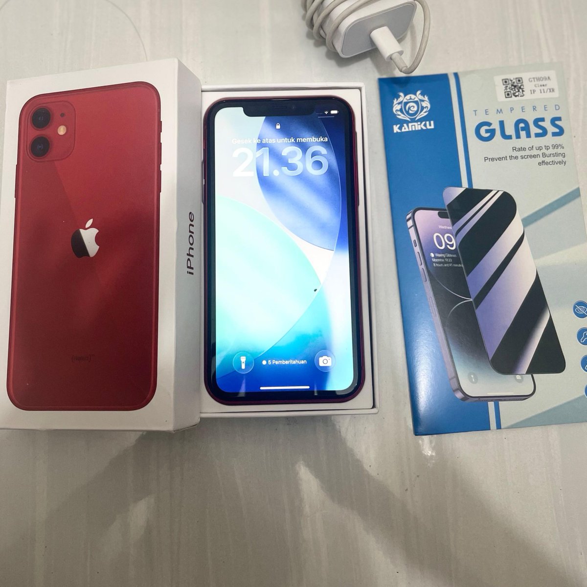 g0odstuff_'s tweet photo. wts want to sell iphone 11 red 64gb inter

𔘓 sinyal axis, xl, sf
𔘓 camera d/b jernih
𔘓 speaker atas on
𔘓 silent on
𔘓 face id on, tt on
𔘓 bh 100% gantian
𔘓 lcd ori 
𔘓 fullset dus, charger, tg
— speaker bawah sember 
open price 2.5jt netnot
cod bogor sekitar
wts wtb ip 11 https://t.co/MoQu97jdnO