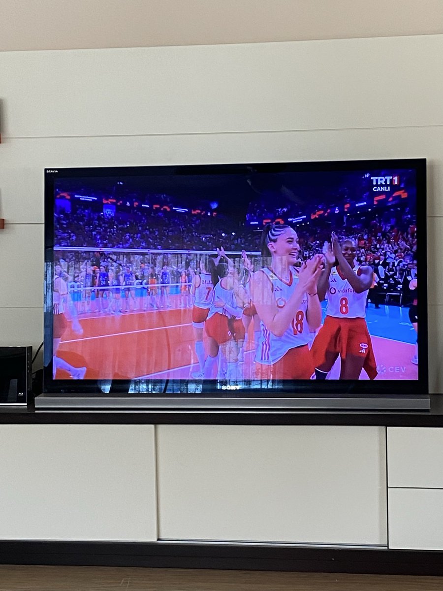 engingulay10's tweet photo. Türkiyenin gururu filenin Sultanlarına çok çok teşekkürler FİNALDEYİZ 🧿🇹🇷🇹🇷🇹🇷🇹🇷🇹🇷🇹🇷🇹🇷🇹🇷🇹🇷🇹🇷🇹🇷🇹🇷🇹🇷🇹🇷🇹🇷🇹🇷🇹🇷🇹🇷🧿 https://t.co/1TJq6298pb