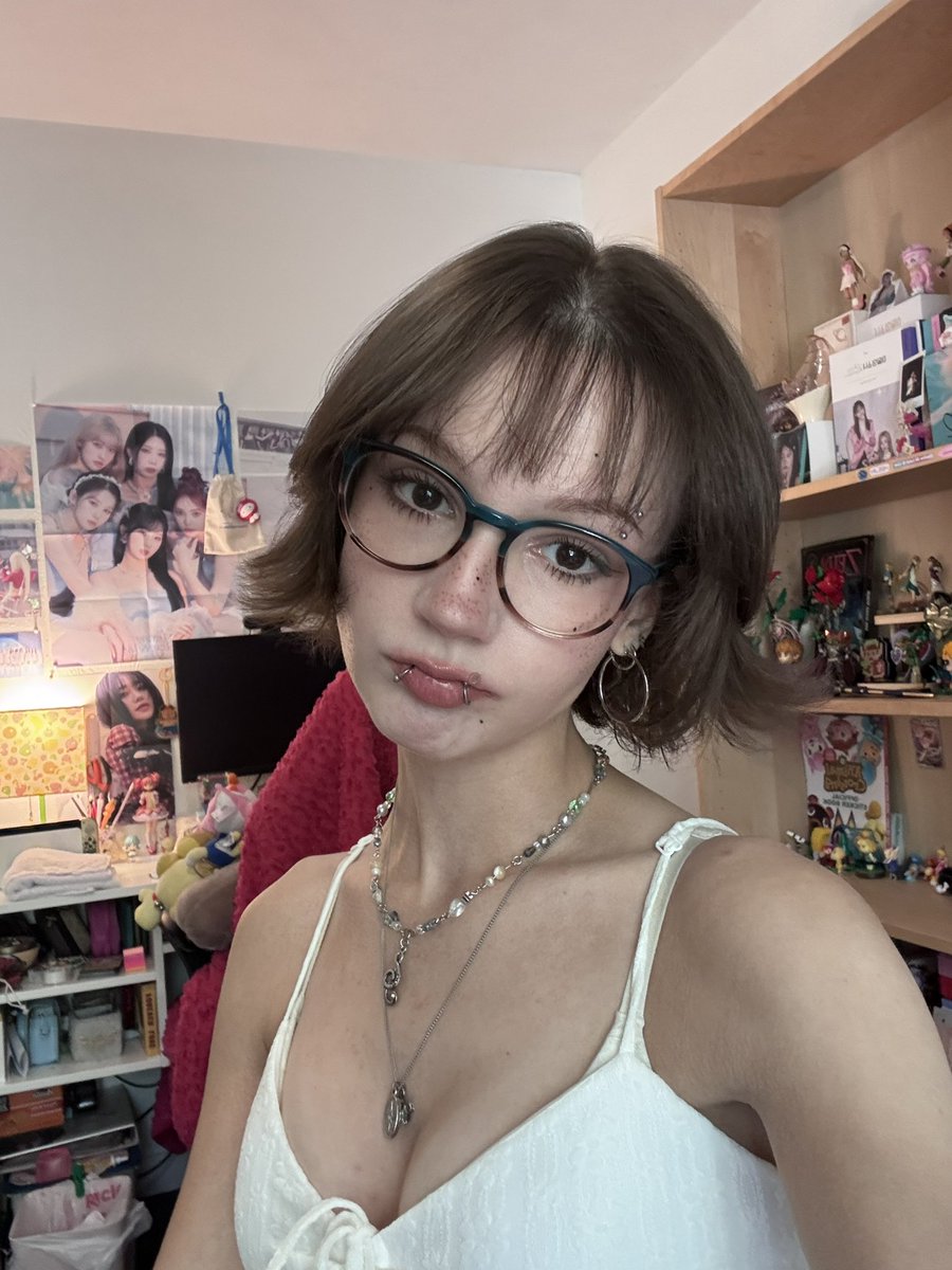 mydeerdoee's tweet photo. gf calls me her deer 😇 https://t.co/UL0vvIMZzl