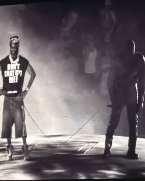Kalshi_Music's tweet photo. Chief Keef wearing a “DON’T CHAT GPT ME!” shirt at Ye’s concert in Chicago https://t.co/SV6DoLOTgm