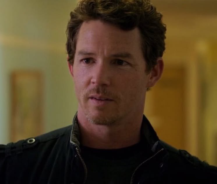 catosybat's tweet photo. the goatee the hair his face ughh https://t.co/6JpTE4q7Nx