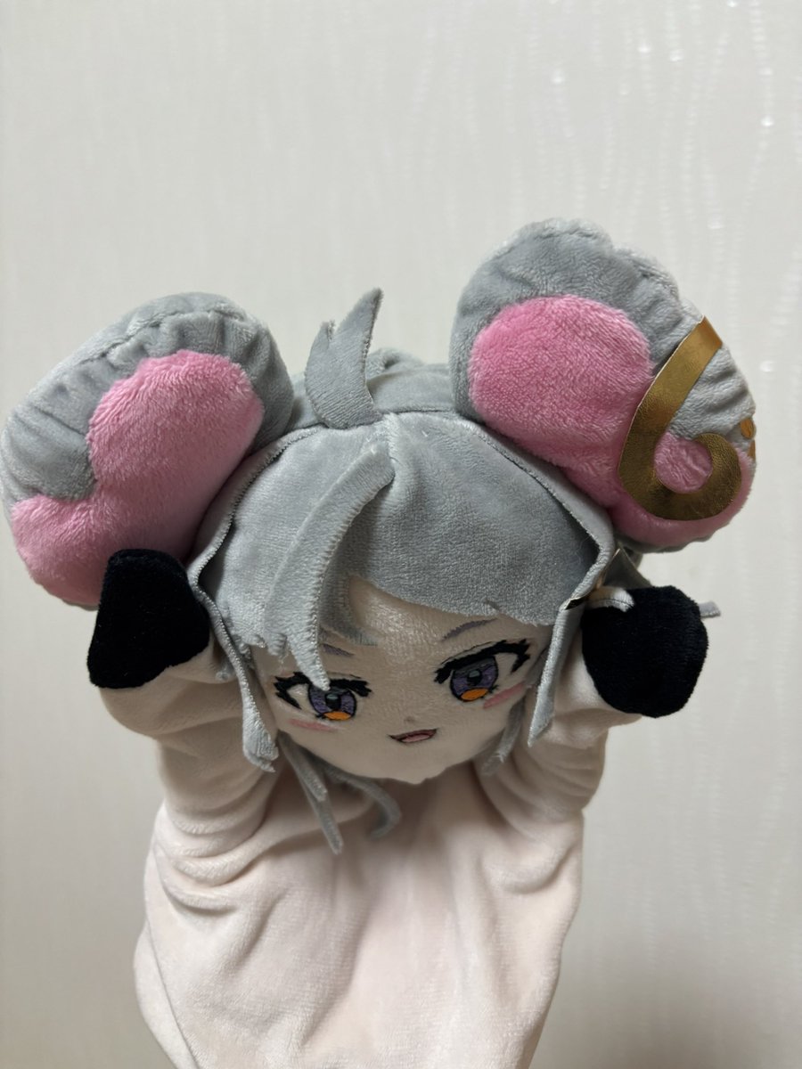 necs2186_cold's tweet photo. お疲れ様でした〜！！
最終的に脱衣麻雀に適応したの面白かったw
あと代わりに脱いでおきました
#りちゃらいぶ
#まるげりちゃ https://t.co/Nyx6QWWpYh