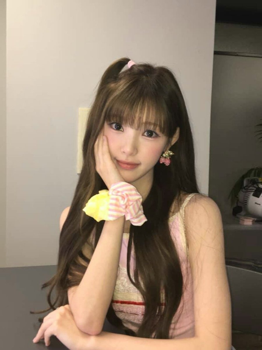 H2H_NEWS's tweet photo. 260905 YUHA weverse update. 

“사과🍎" https://t.co/M7OzZtnXCR