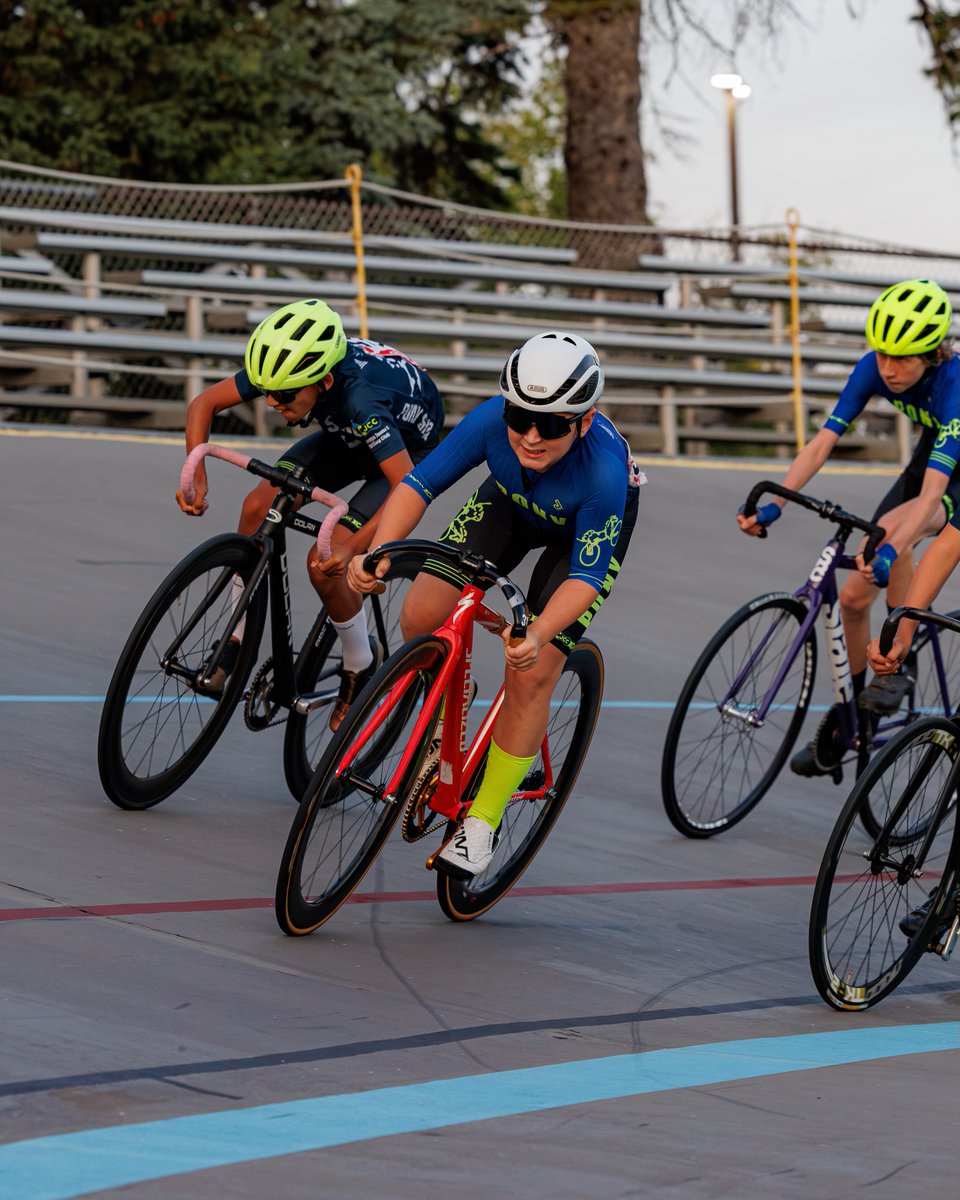 ArronLynchquv's tweet photo. USAC Thursday Night Track Racing: Points Race State Championships, presented by 606 Racing Chicago. From Ed Rudolph Velo. https://t.co/wsiMHU99xJ