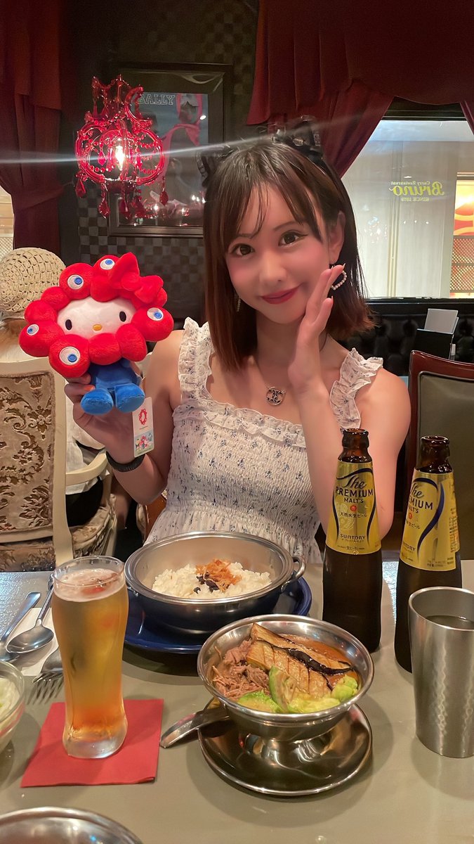 decamaru_s's tweet photo. せり丸🍙と キティちゃん🎀🤍✨

#ニューハーフ https://t.co/AzlZhPuhUB