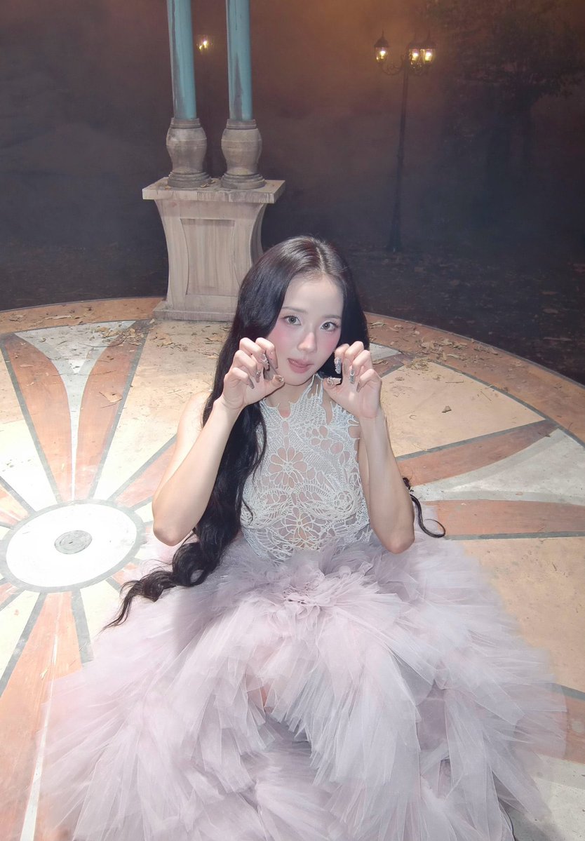 sheissoocute's tweet photo. 인스타에도 올려줘 https://t.co/2oPaTwco5G