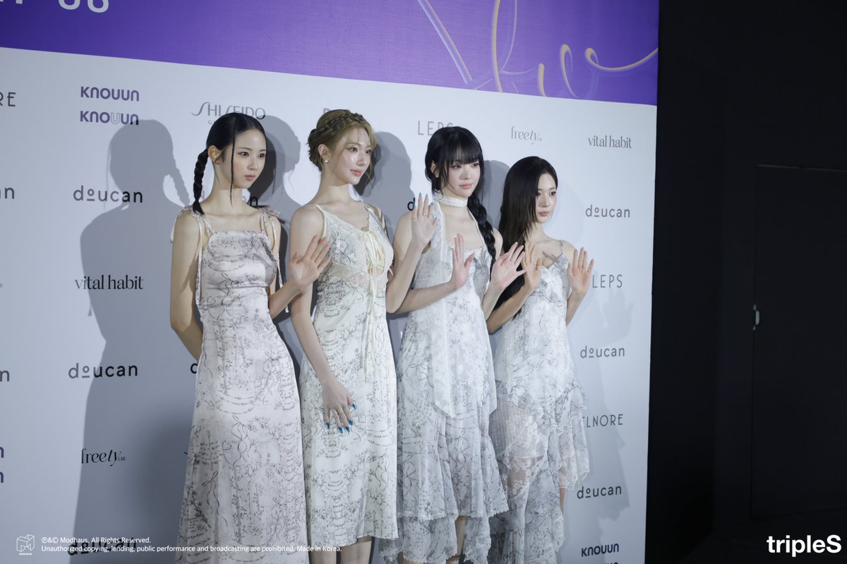 YeonjiFr_Fan's tweet photo. x Blog ∆ 05~09~2026

Photos behind de #Yeonji #JIWOO #XINYU &amp; #LYNN pour la semaine de la mode S/S 20Z7 <DOUCAN> à Séoul sur le blog de tripleS 

#YeonJi #연지 #곽연지 #ヨンジ https://t.co/Q08rhbQG0O