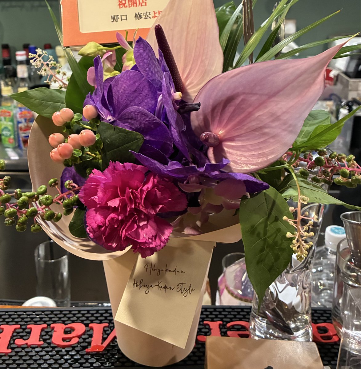NobuhiroNogu's tweet photo. 母が晩年を過ごした巣鴨を訪れ寿司を堪能🍣今時このコスパは凄い🤫その棘抜き地蔵で有名な高岩寺で法要を見学。

リスタさんの新店舗に顔を出すが方向を間違えかなりの遠回りに🥵

その足で赤坂見附店を���子し終電間際まで石山さんを激励💪常連さん達との将棋三昧を心から楽しんだ😂 https://t.co/BjXSHyoi4t