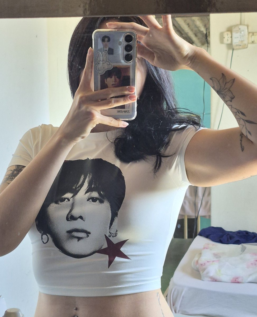 cloverjkgoo's tweet photo. Ja temos a blusa pra votar. https://t.co/wlXs8mpOWh