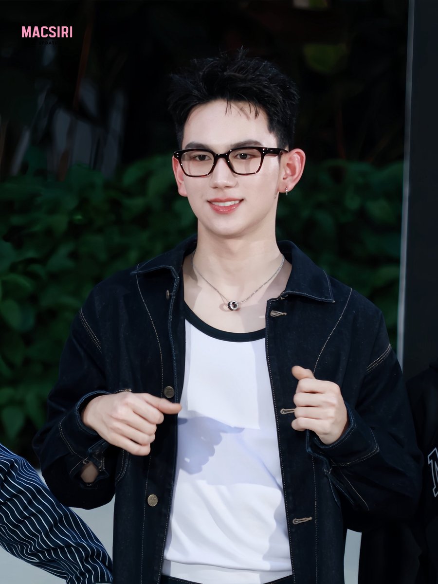 macsiriupdate's tweet photo. ศิลปินคนโปรดในเวอร์ชันที่หล่อเกินเรื่อง ✨

#macsiri
#AlphaNewClan5thHappening
#ProjectAlphaNewClan https://t.co/sokJBr0MnU