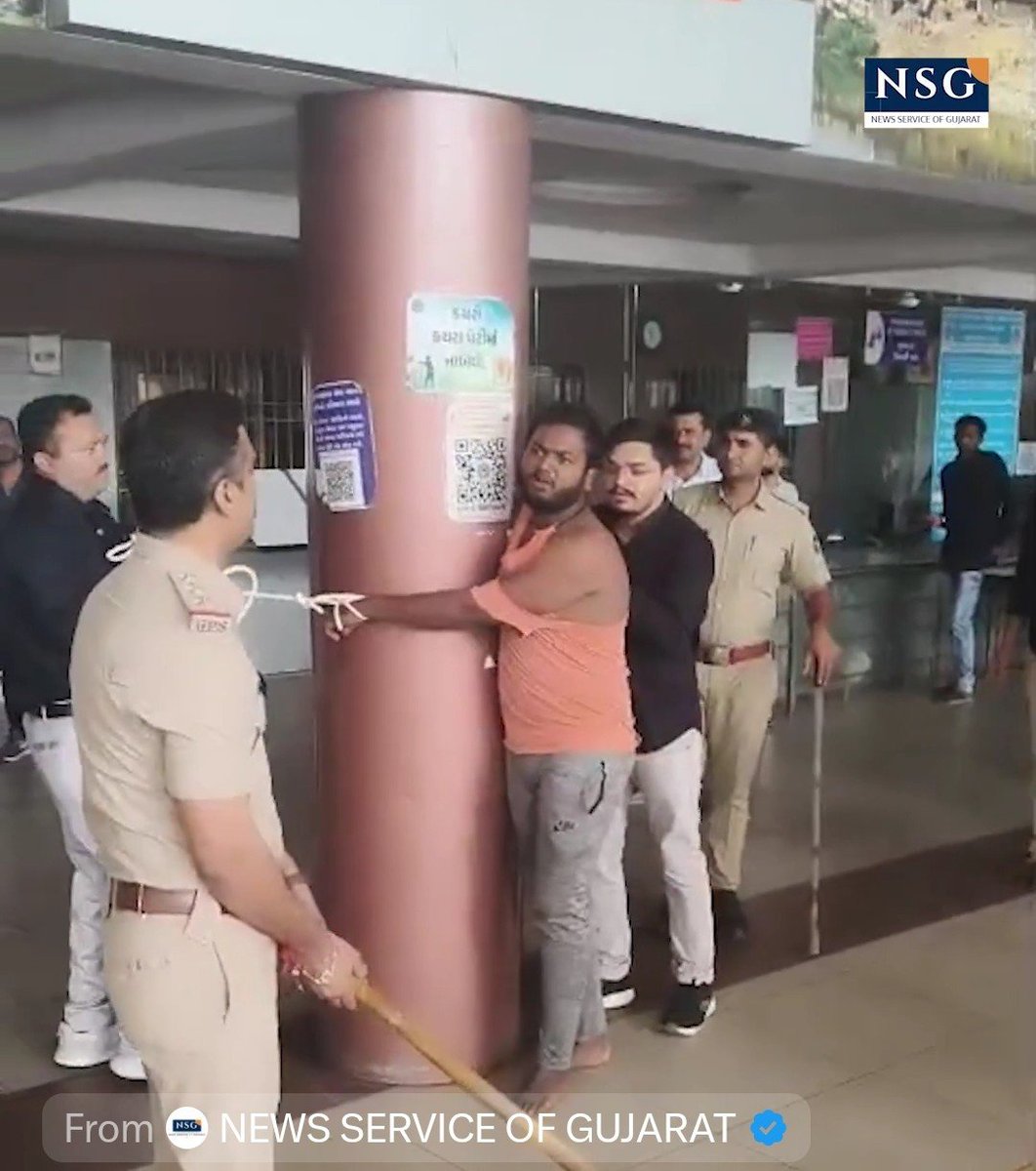 HiteshKumarT97's tweet photo. @NewsServiceGuj Waittt! Is he threatening the police officer here ? If yes, I think GJ police shld be left with no other choice but to replicate the UP Police model.Period. https://t.co/WKJJxtZ2kB