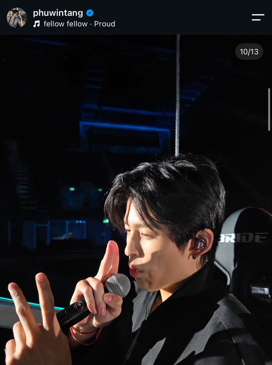 seetheright_1's tweet photo. ขอคนเข้าใจ คือตอนนี้พวกนางอยู่ในคอน คือพุพึ่งโพสต์รูป ละปอนด์ก็แชร์รูปตัวเองลงสตร.เลย คือตอนนี้พวกฮีนั่งอยู่ข้าง ๆ กันอะเก้ตมั้ยย โอ๊ย หวานว่ะ โคตรอินเลิฟอะ https://t.co/MgOqNOkNZH