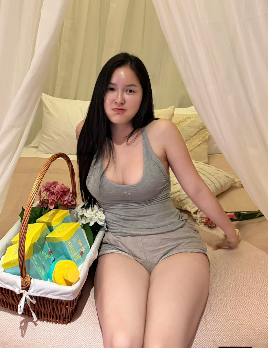 roosterljhm's tweet photo. @H9e55ZNBluNYFeQ อีบิ๋ม มีลูกแล้วแต่ยังน่าเย็ด https://t.co/rQEtqt4uKU