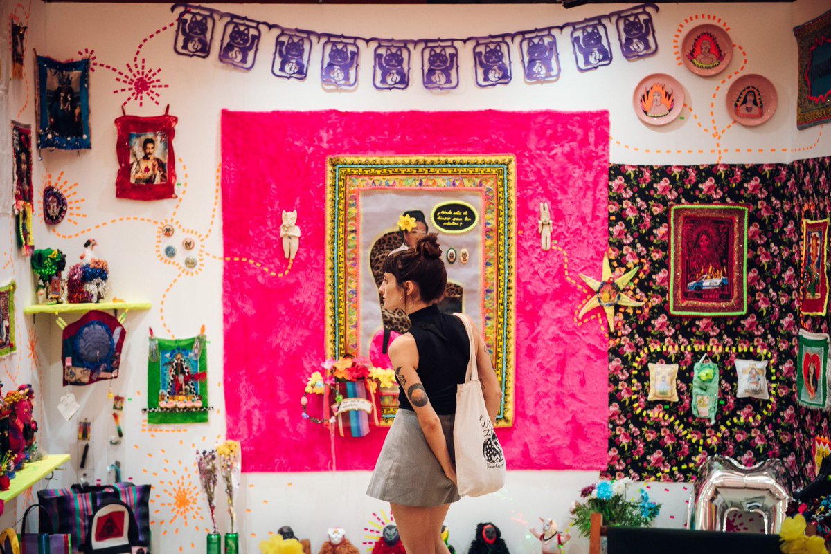 MuniCba's tweet photo. ¡Ya comenzó la cuenta regresiva para el Mercado de Arte Contemporáneo en Córdoba! 🖼️

📍 Será del 24 al 27 de septiembre en Espacio UNMOL (Av La Voz del Interior N.º 5500). Con entrada libre y gratuita.

🙌 Habrá 59 galerías, proyectos y espacios institucionales provenientes de distintas provincias y la participación de Chile.

🏺 MAC 2026 reafirma su carácter federal y propone un recorrido por la diversidad de la producción artística regional.

📲 Más info: https://t.co/KwWPYIgaH1