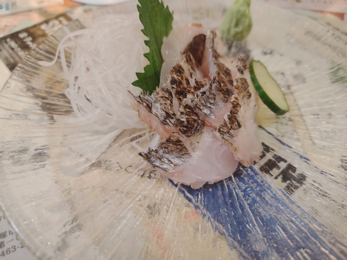 sakuya_amtrs's tweet photo. 会社繋がりの人と納涼祭行ってきた!!
縁日じゃないけど、太刀魚の刺身と手羽先美味しかったw
最近双子座だけじゃなく、生成AIではCopilotにもハマってる笑
使ってみた感じ、キャラ単体ならCopilot、(グレーだけど)微エロor集合写真系のクオリティなら双子座って感じだね笑 https://t.co/Zehc7l3mlR