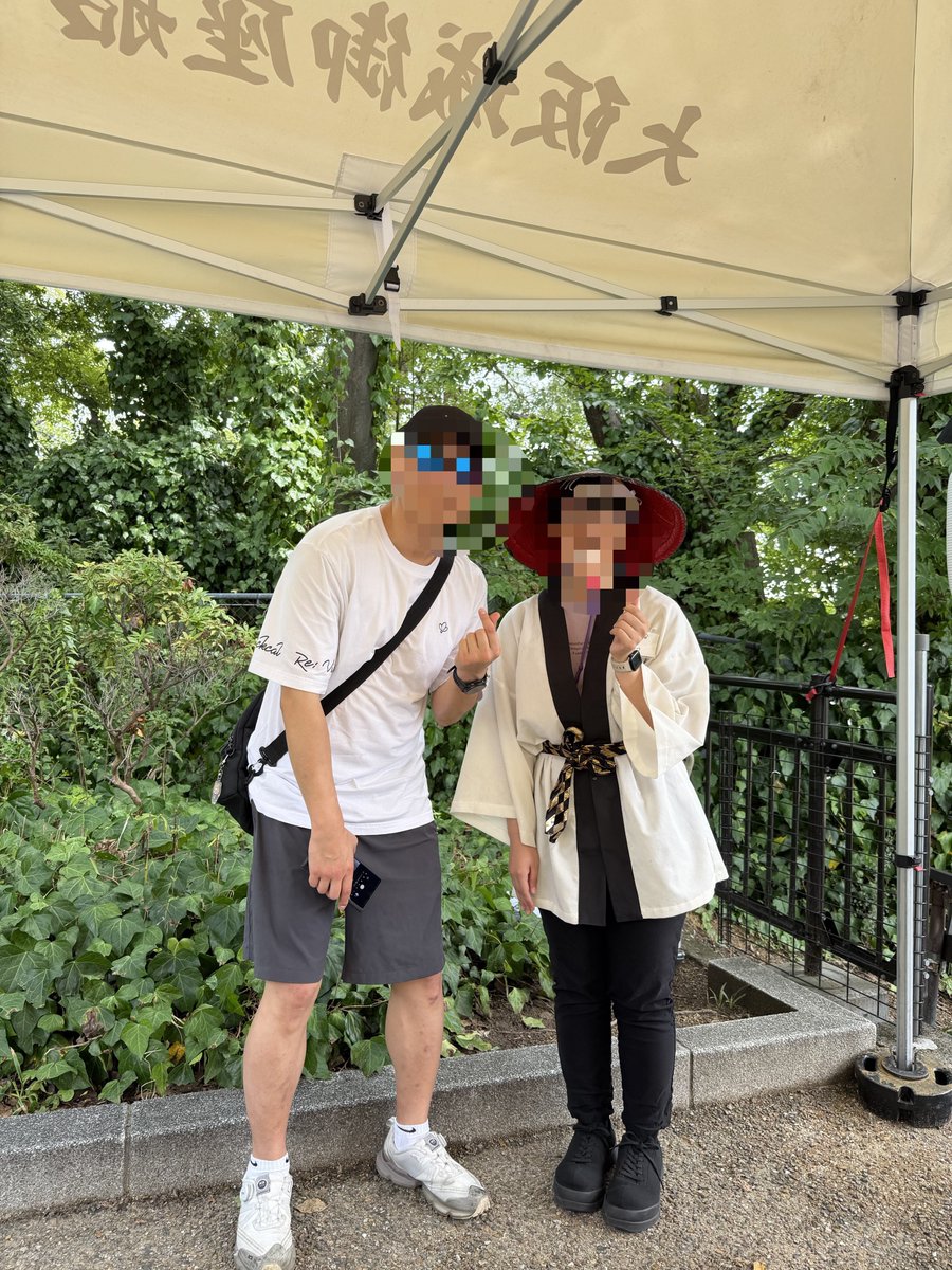 chrito135's tweet photo. 大阪城の御座船乗り場にいる職員の姉さんが美人過ぎて一緒に写真撮って頂いた(/-＼*)

#大阪城
#大阪城御座船 https://t.co/tzyS9A5Mrg