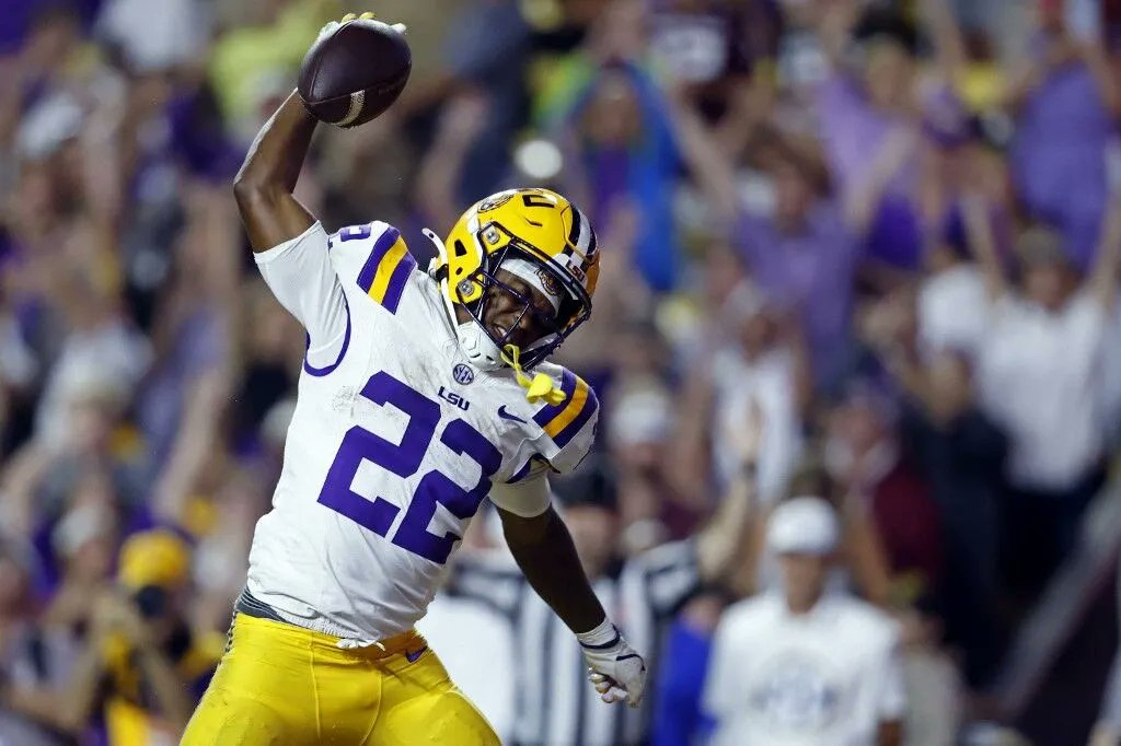 BMRReviews's tweet photo. 🏈 Kiffin’s shiny new transfer roster faces Clemson’s returning starters. 🏈

Don't touch the point spread until you see this hidden edge. 👇
https://t.co/5ZY5tTfmKa

#CollegeFootball #SportsBetting #LSUvsClemson #CFBWeek1 #GamblingX https://t.co/nlgxbjDMSL