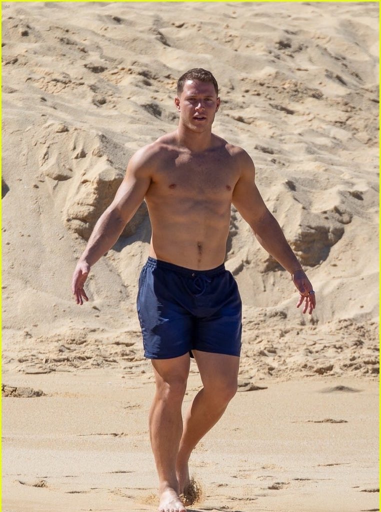 HealthTips62433's tweet photo. Christian McCaffrey looking absolutely incredible on the beach in Mexico https://t.co/DfbccpKLQT
