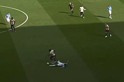 beast21359's tweet photo. Guess which 125 million pounds player is this?😭 https://t.co/PgDArOQtGE